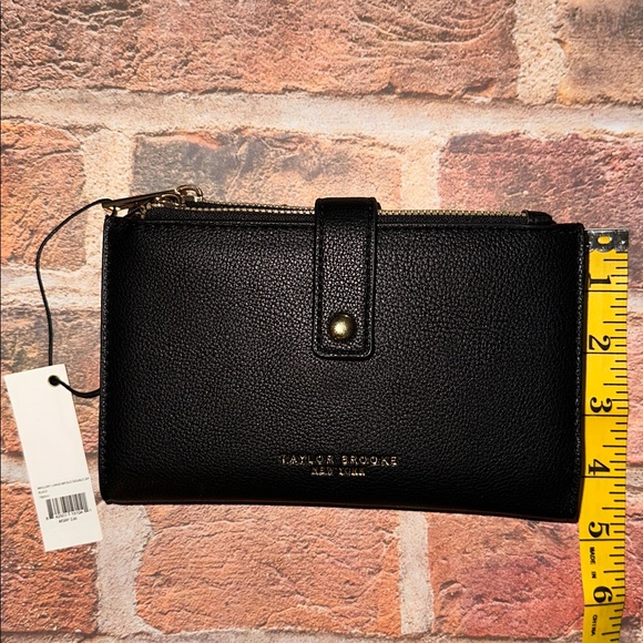 Taylor Brooke Black Leather Wallet - Picture 6 of 6